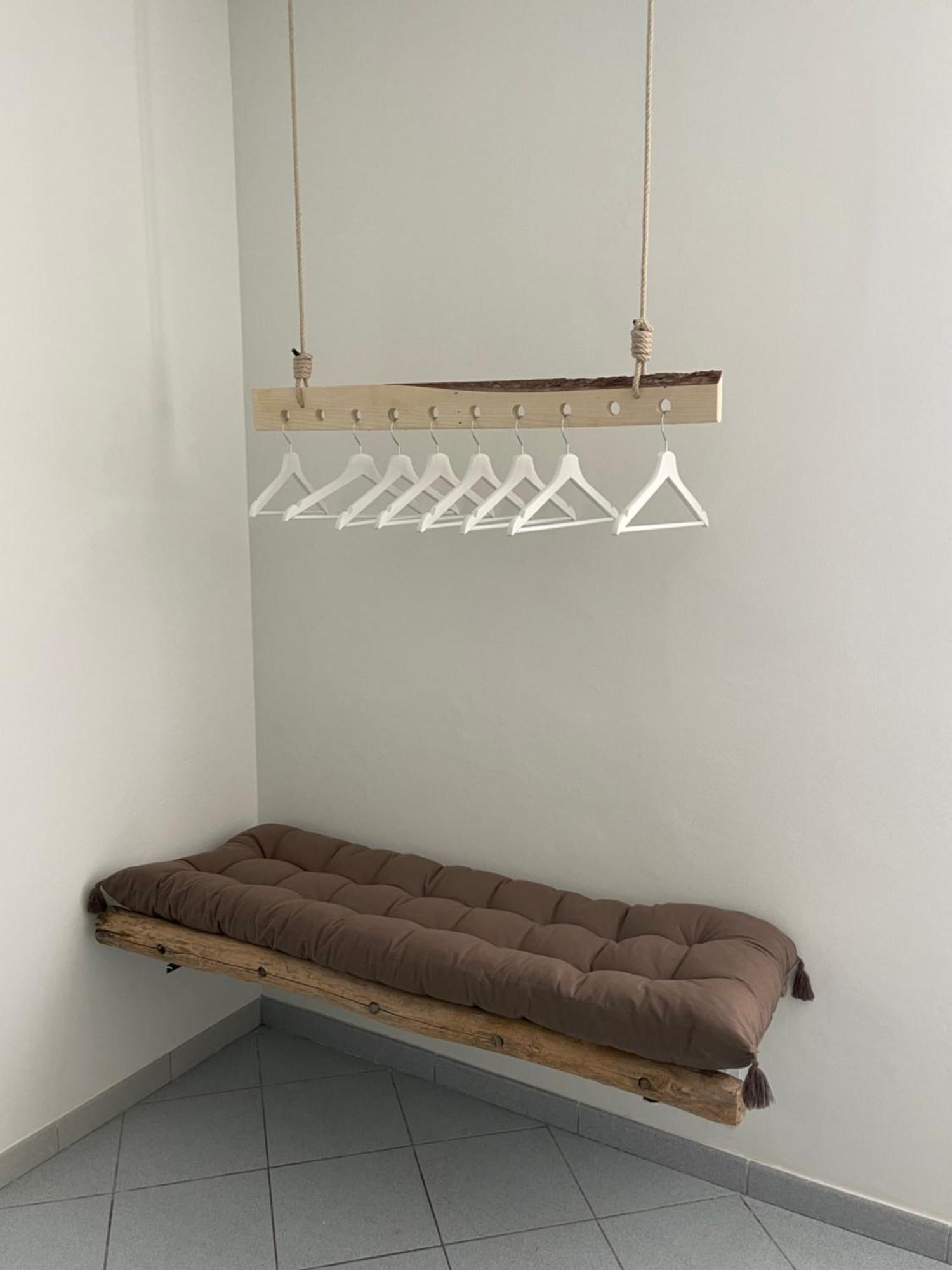 The Ugly Duckling Apartment Dormelletto Luaran gambar